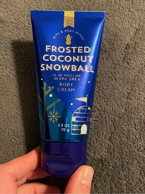 Bath and body works frosted coconut travel size body cream